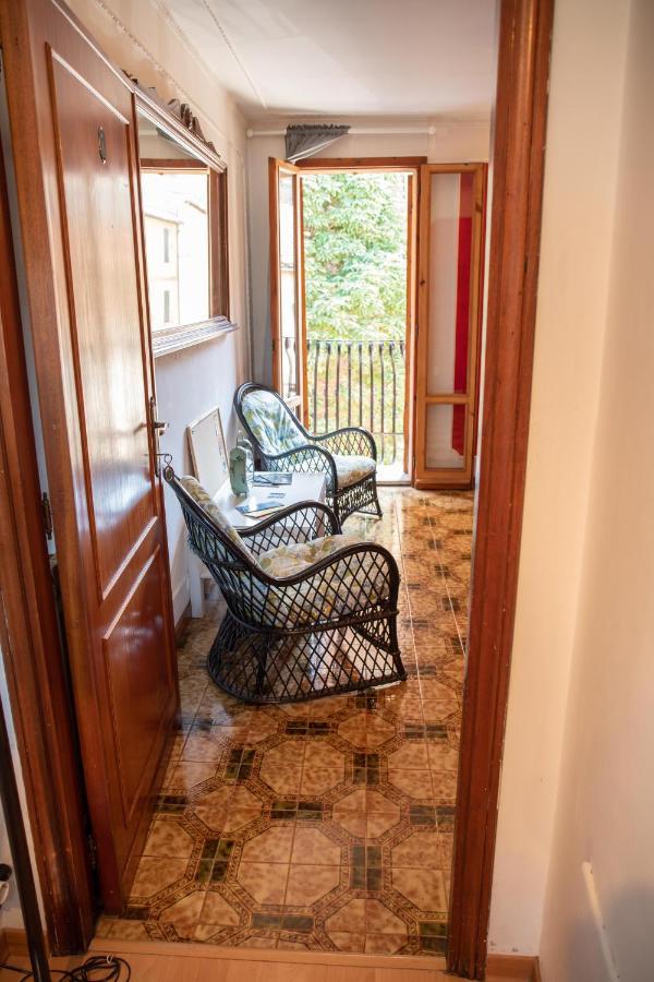 La Conca Apartment: A View On The Roman Aqueduct Perugia Exteriör bild